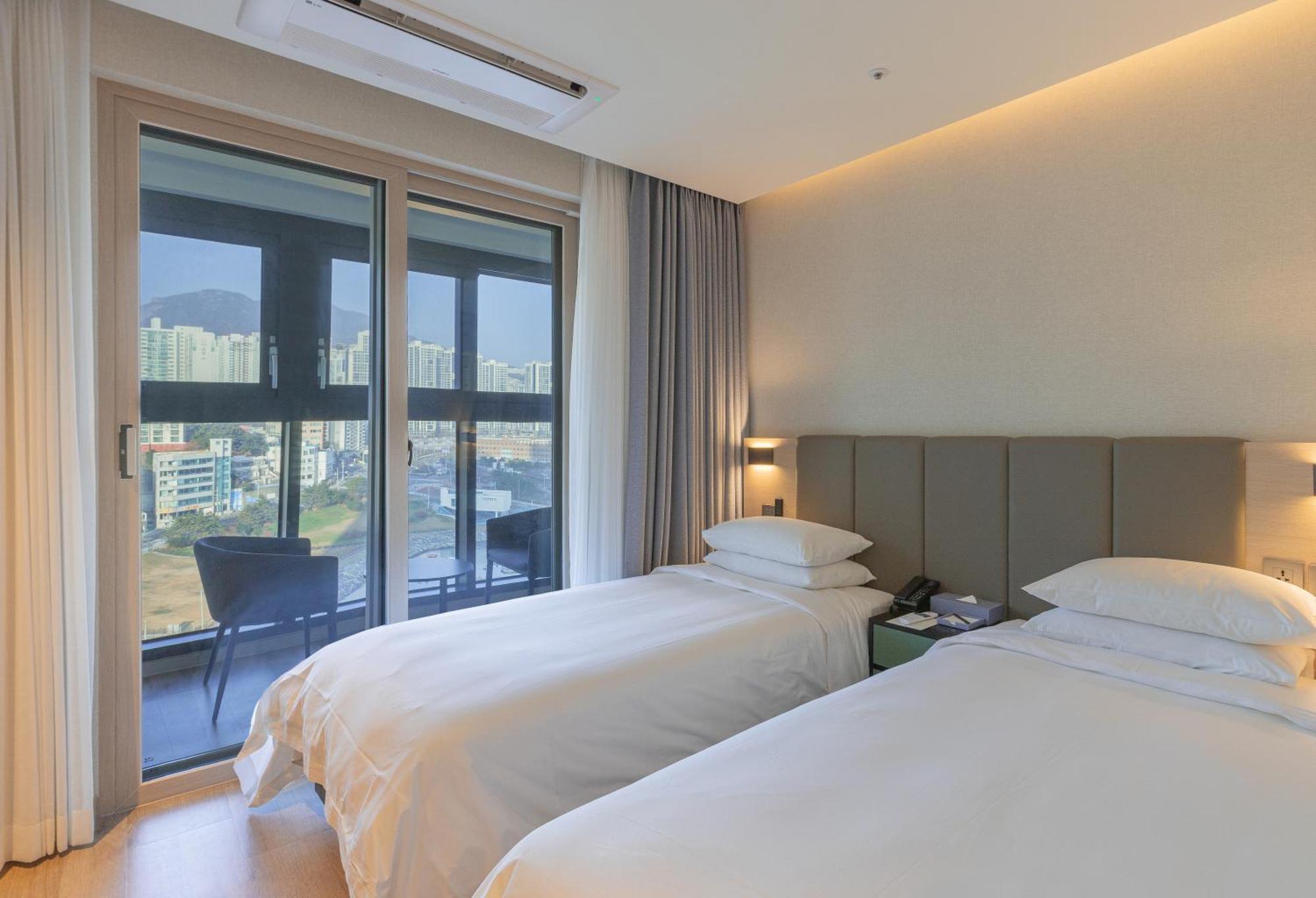 Citadines Connect Hari Busan Exterior photo